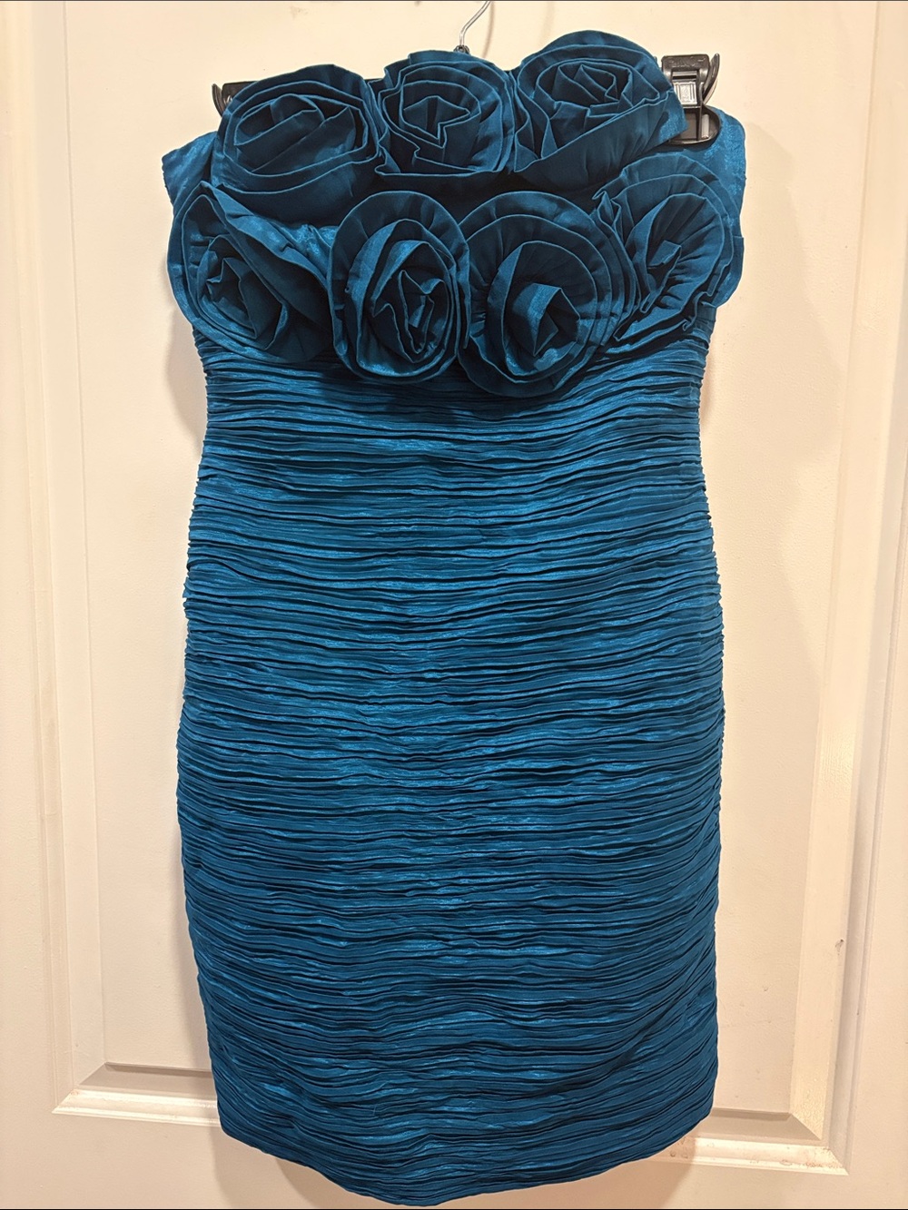 Romeo & Juliet Couture Teal Strapless Rosette Ruched Dress